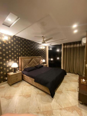 Entire Luxury 2 Bed Apartment Near Airport DHA Phase 8